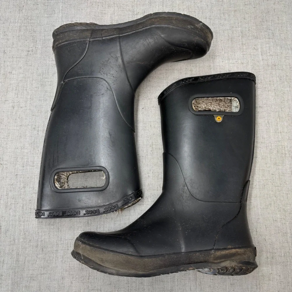 Bogs Unisex Black Plush Lined Rain Boot Snow Boot Waterproof Youth Size 3‎